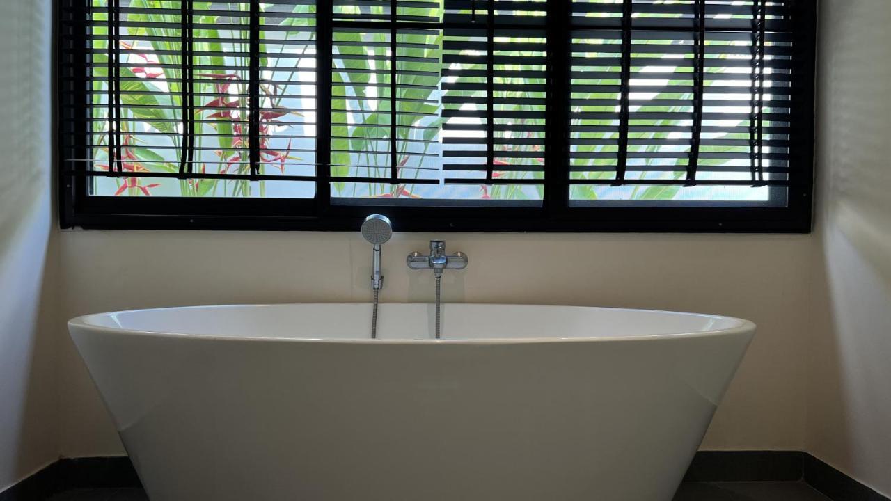 Plunge Tropic Villas 2 Naiharn Rawai Экстерьер фото